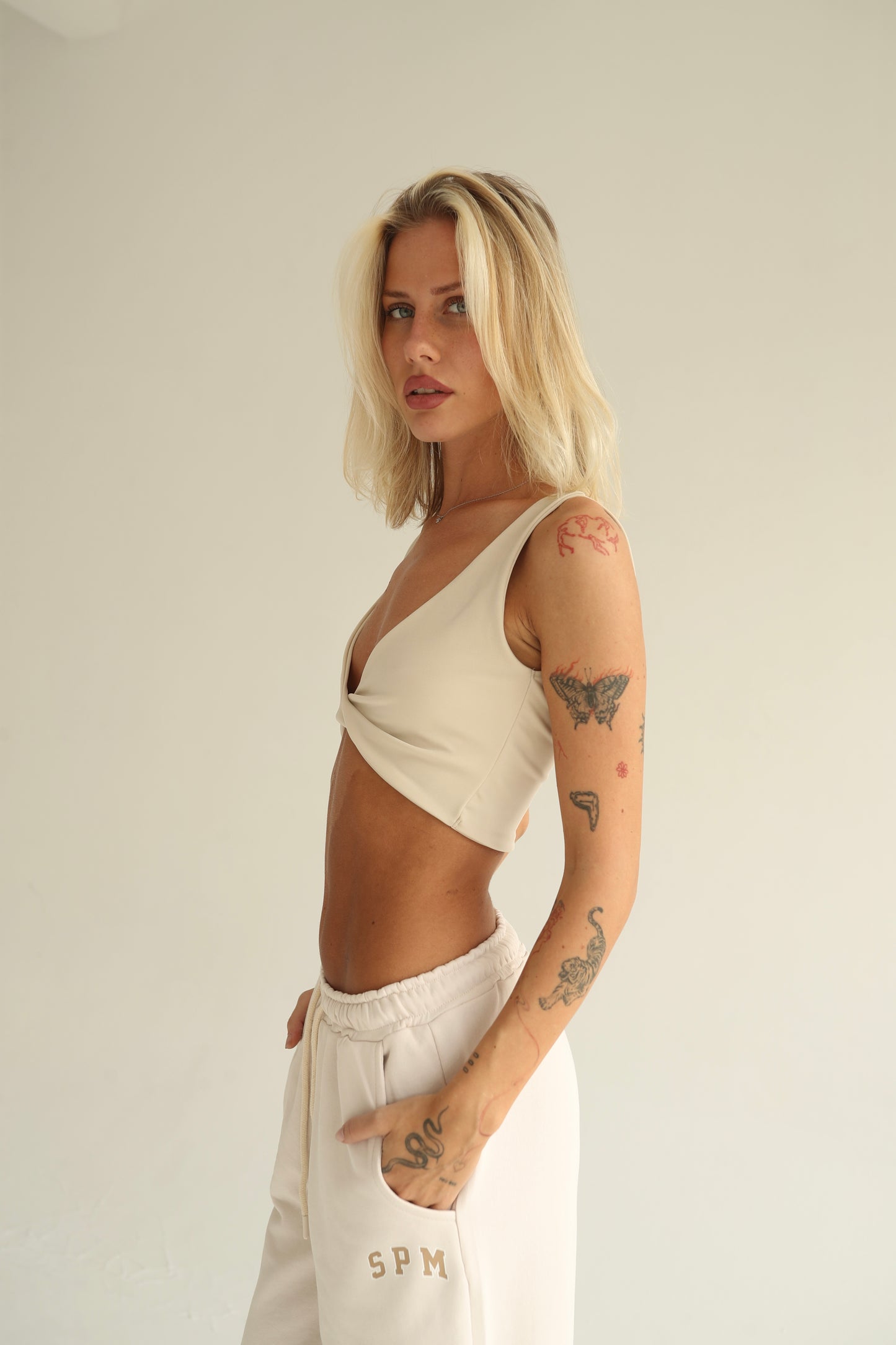 Vanilla cream twisted top