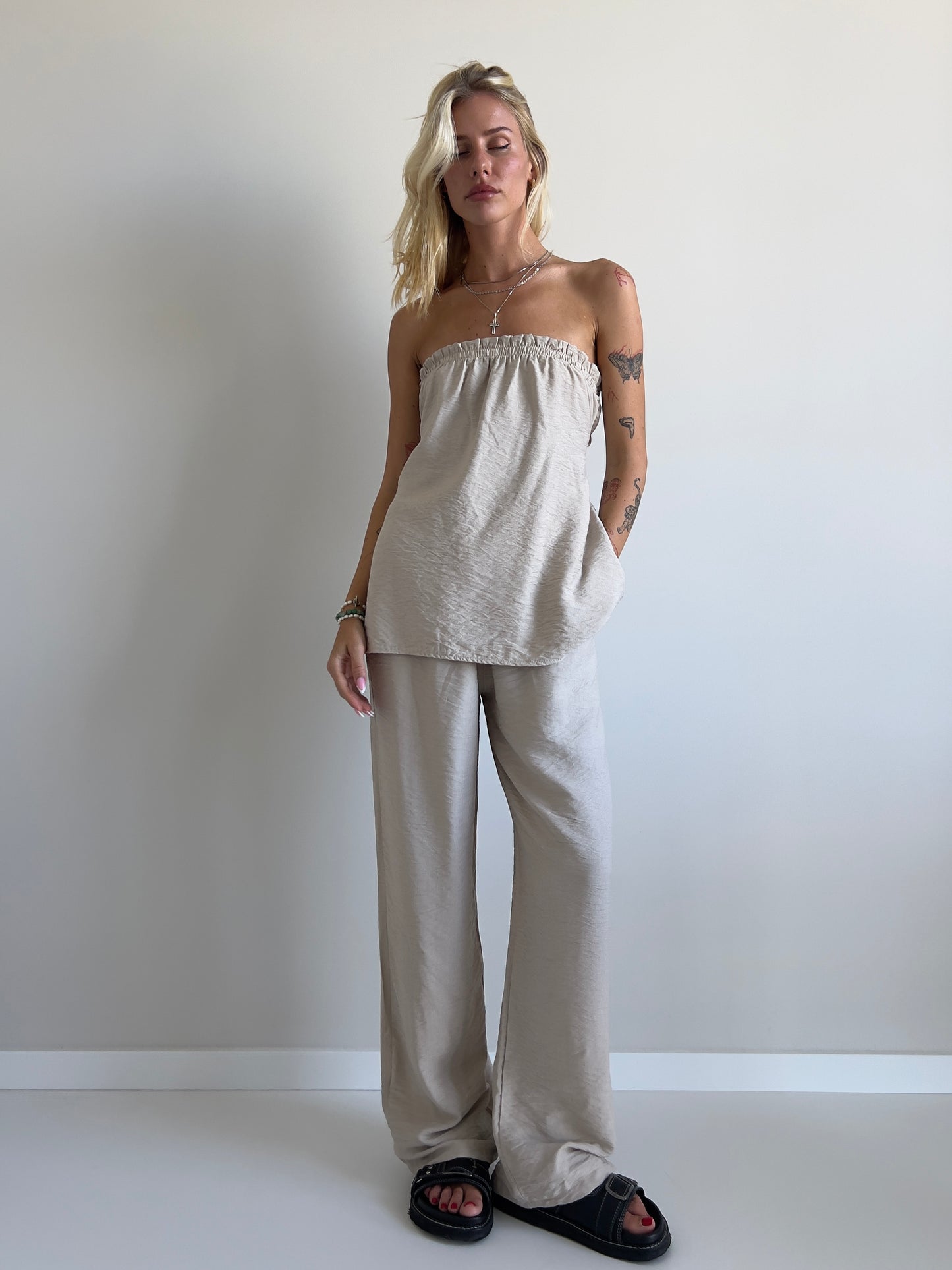 Creamy linen strapless tube top