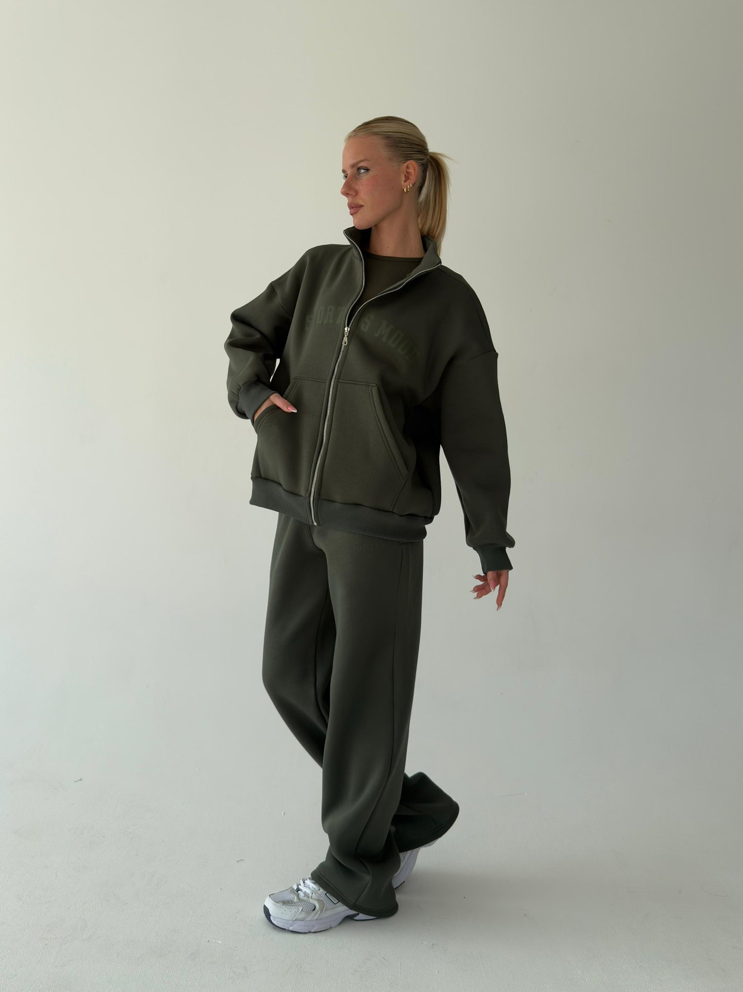 Khaki warm zip-up hoodie