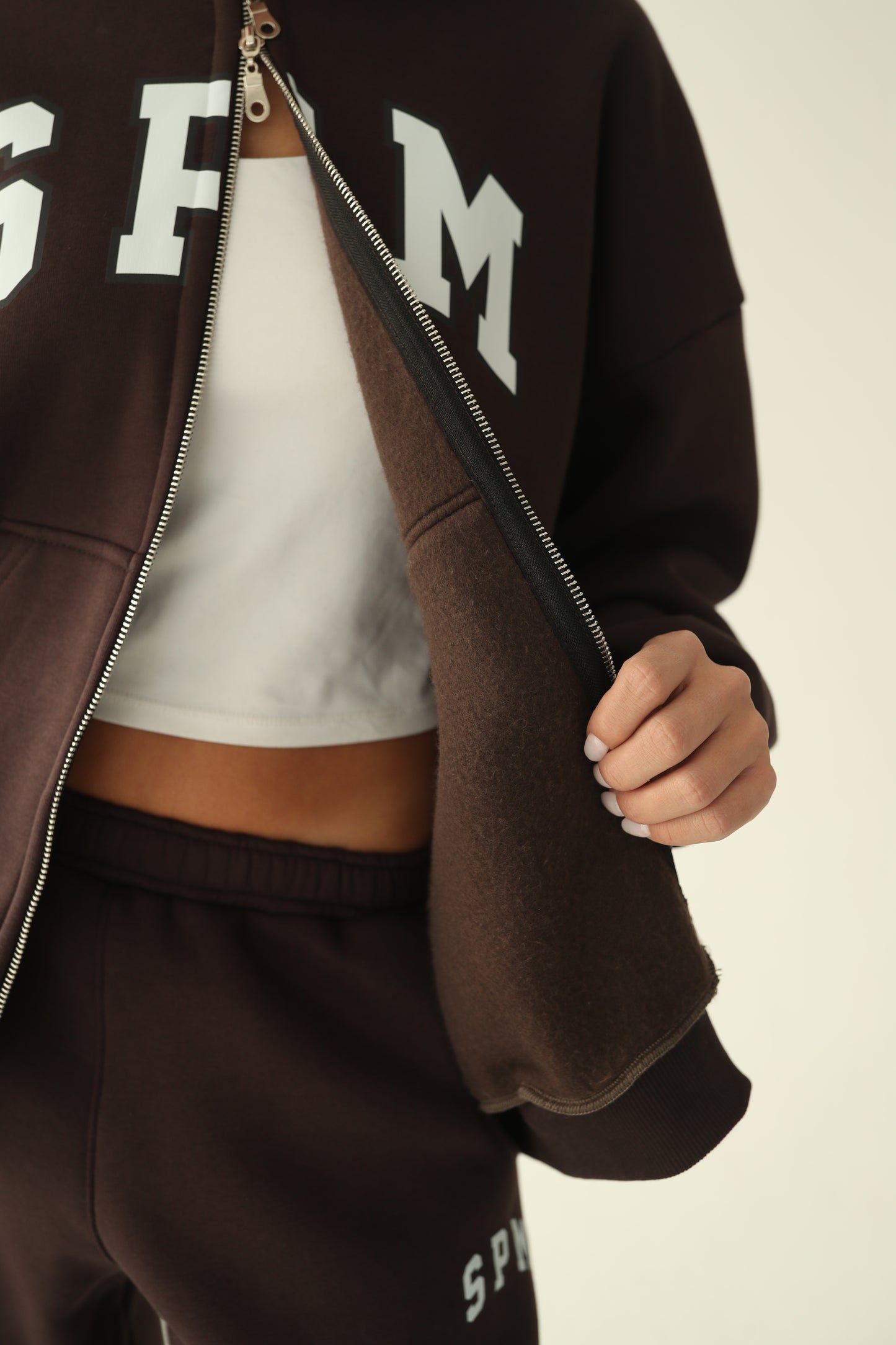 ყავისფერი დათბილული ჟაკეტი