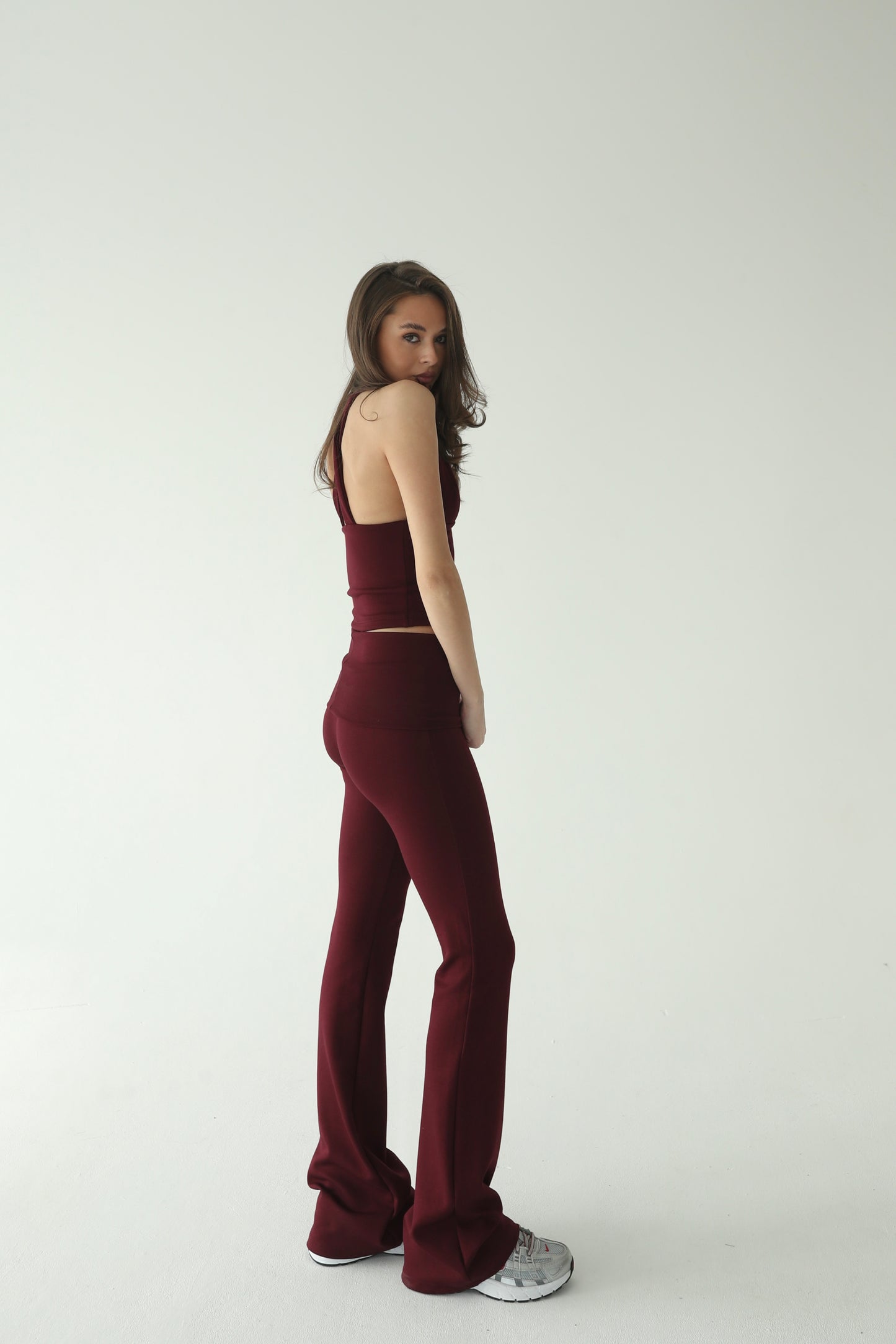 შინდისფერი ლეგინსი რეგულირებადი წელით