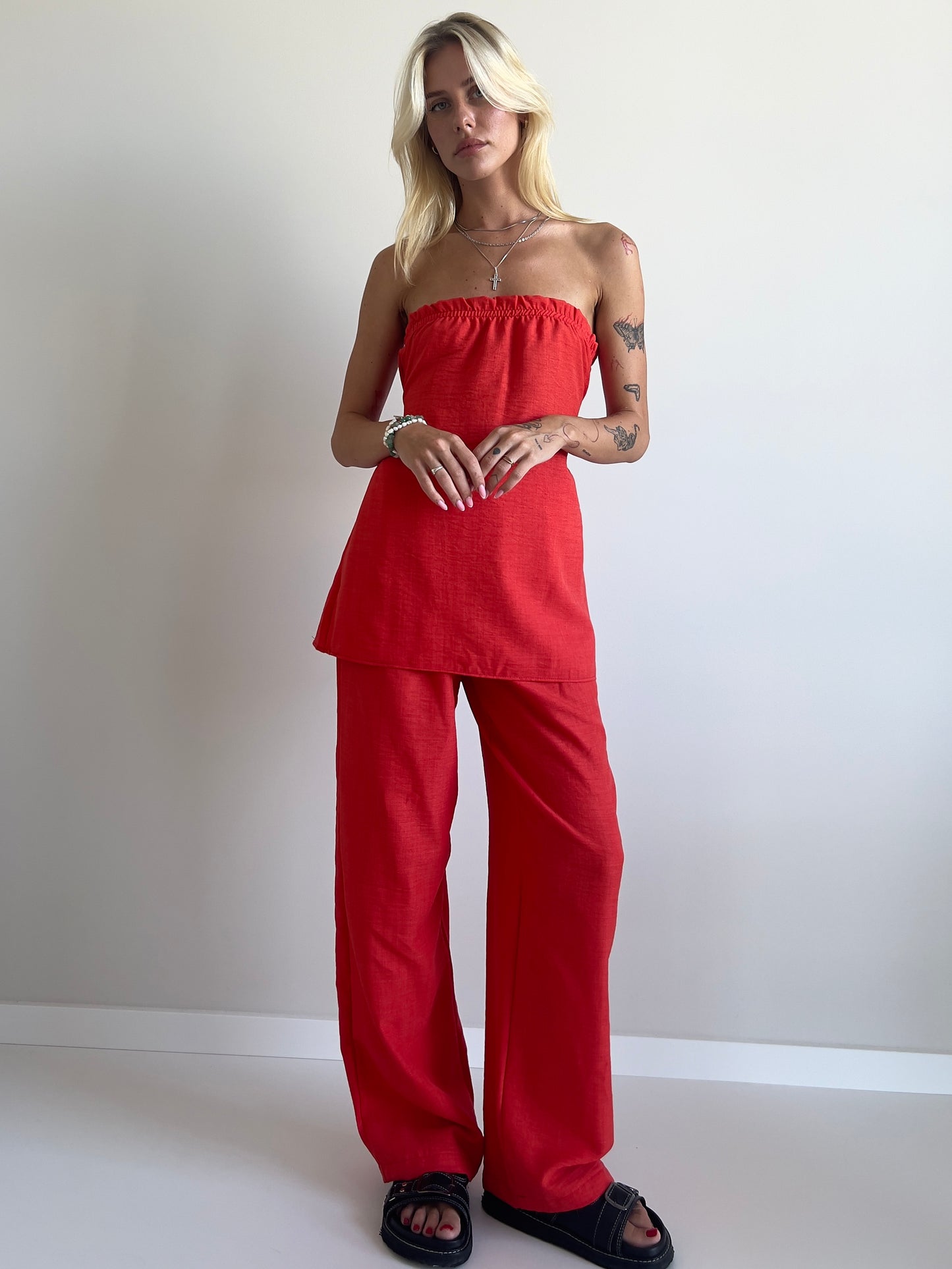 Red linen strapless tube top