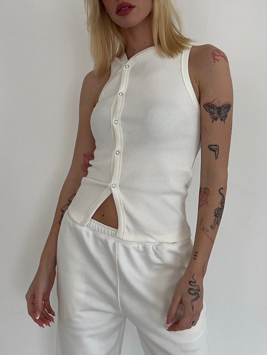 Milky tank top with buttons