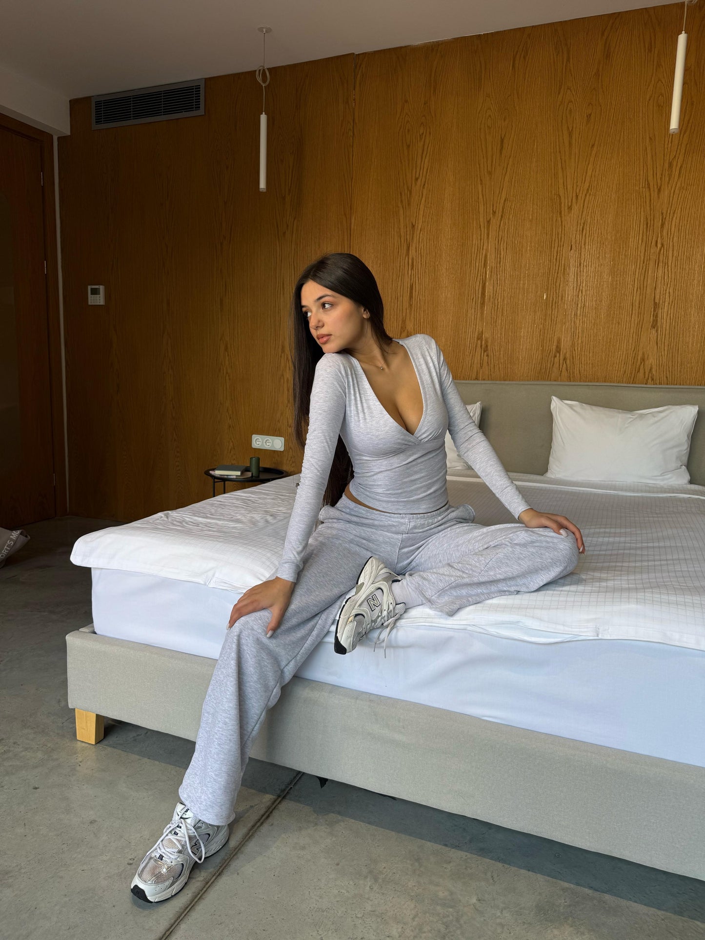 Light gray V crossed top