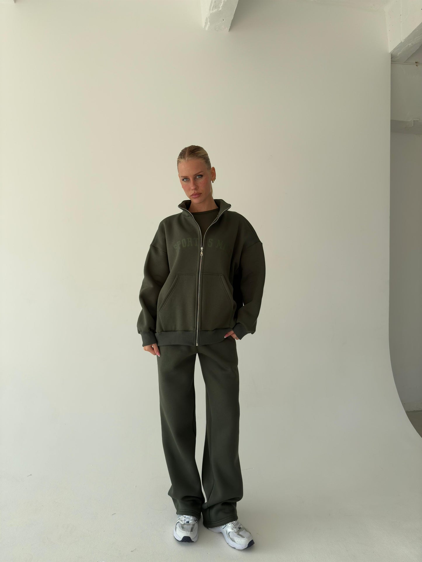 Khaki warm zip-up hoodie