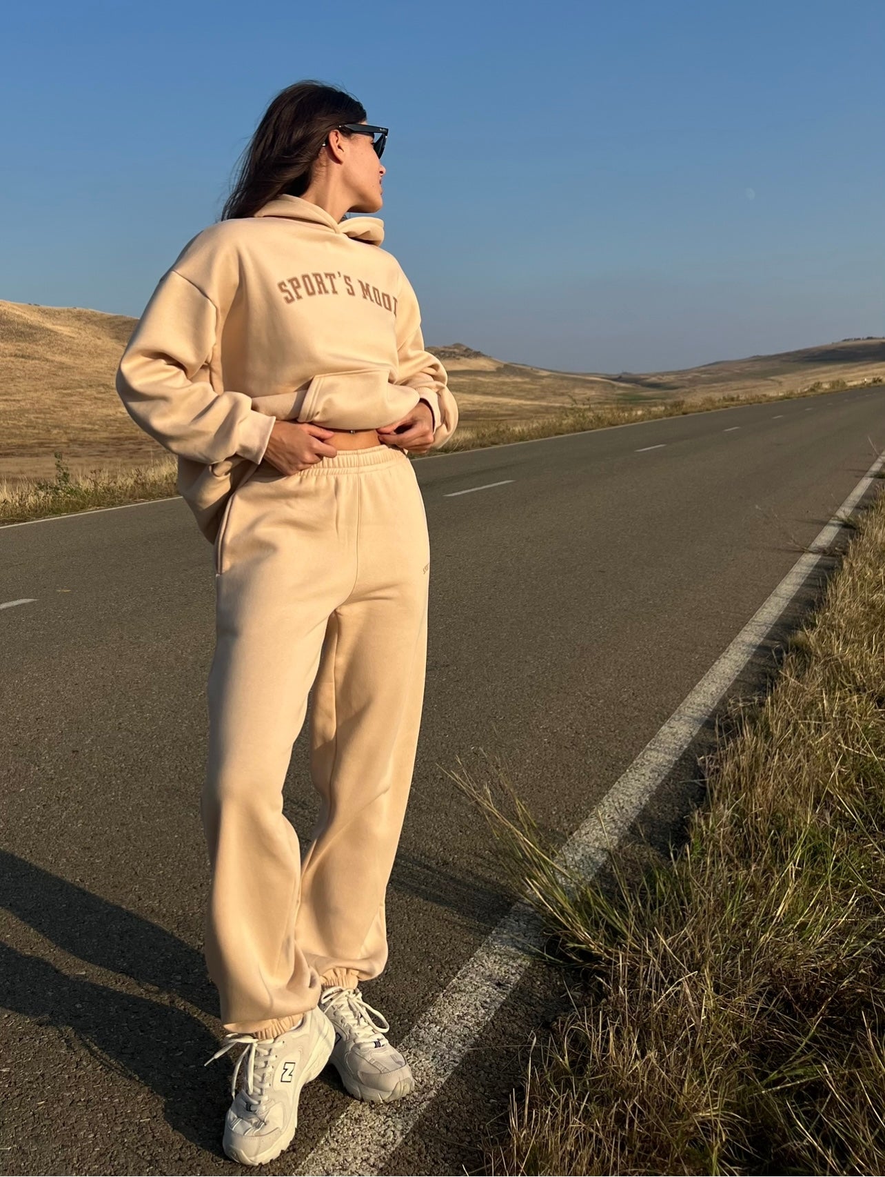 Beige warm sweatpants with rubber bottom