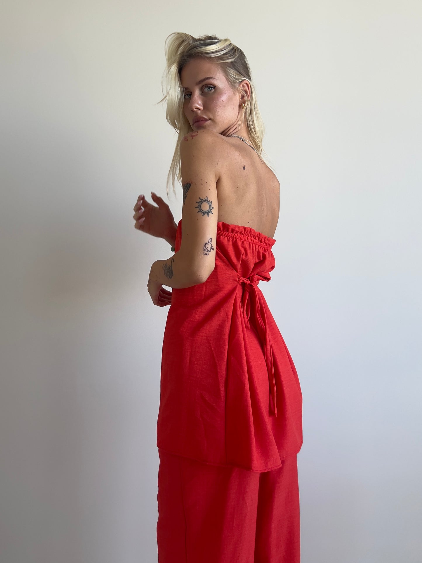 Red linen strapless tube top