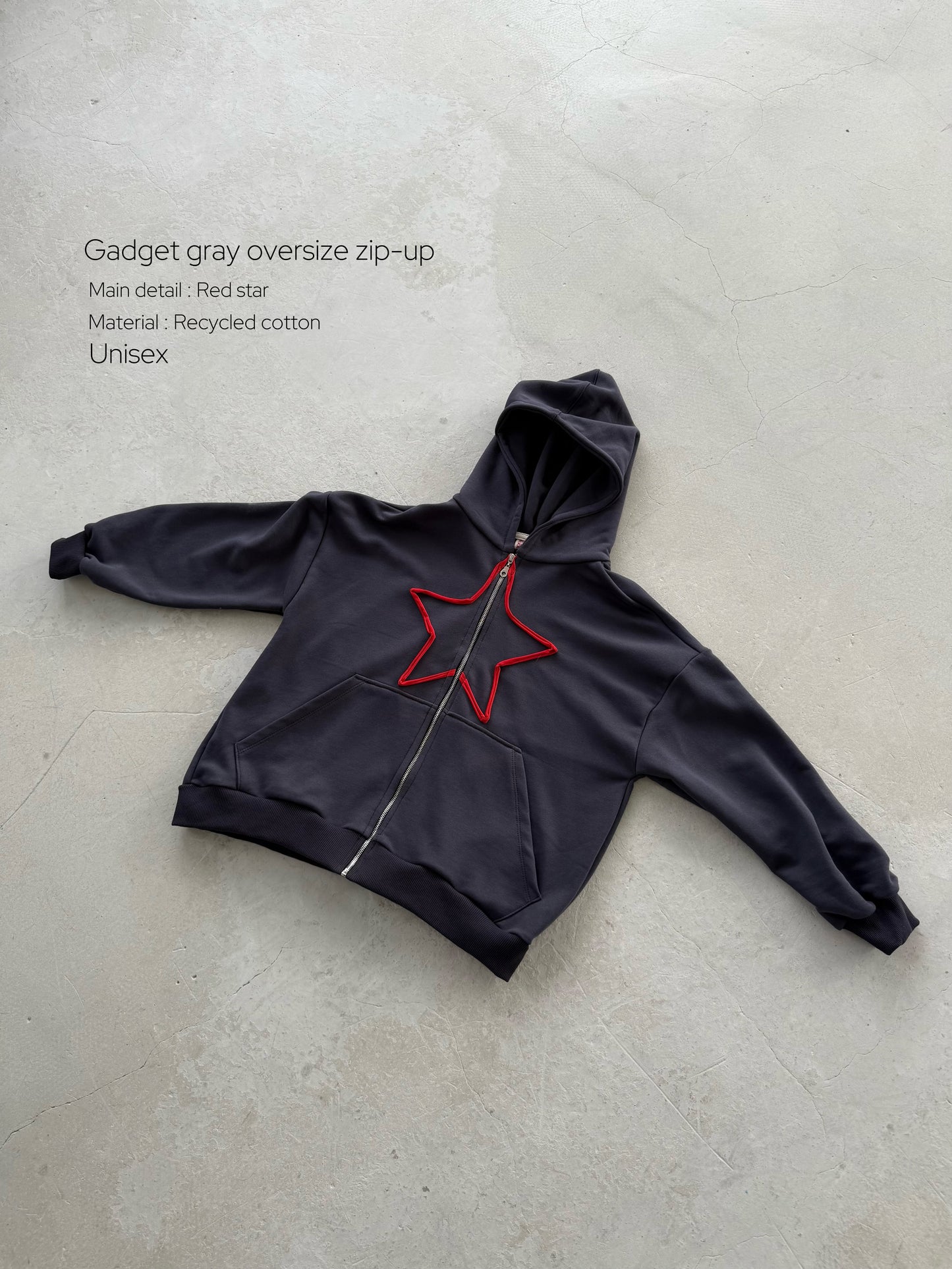 მუქი ნაცრისფერი ოვერსაიზ ჟაკეტი - წითელი ვარსკვლავი