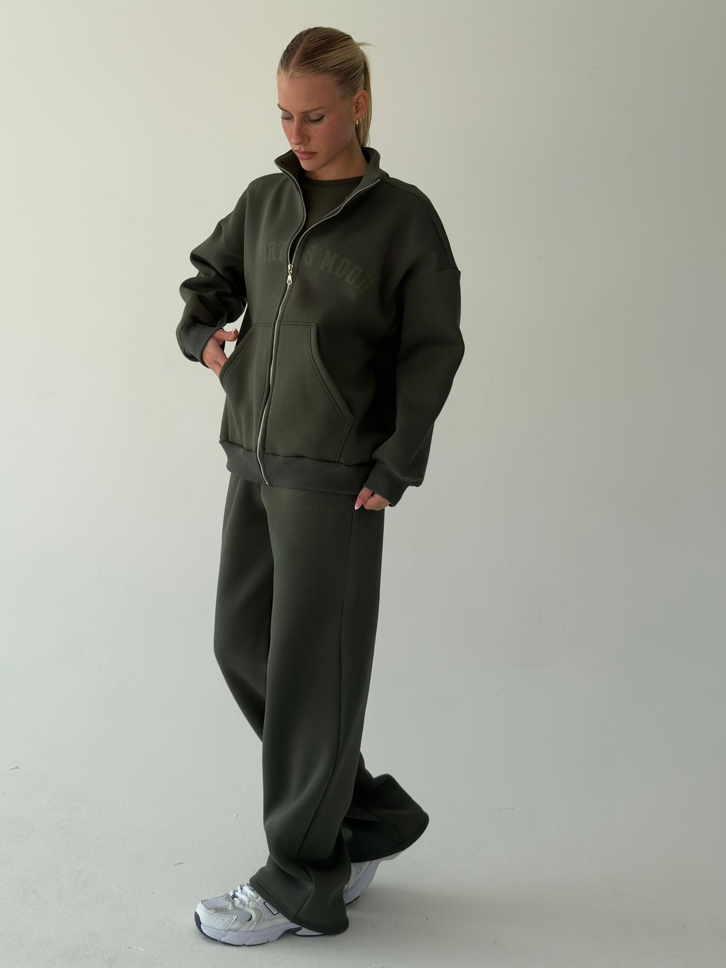 Khaki warm zip-up hoodie