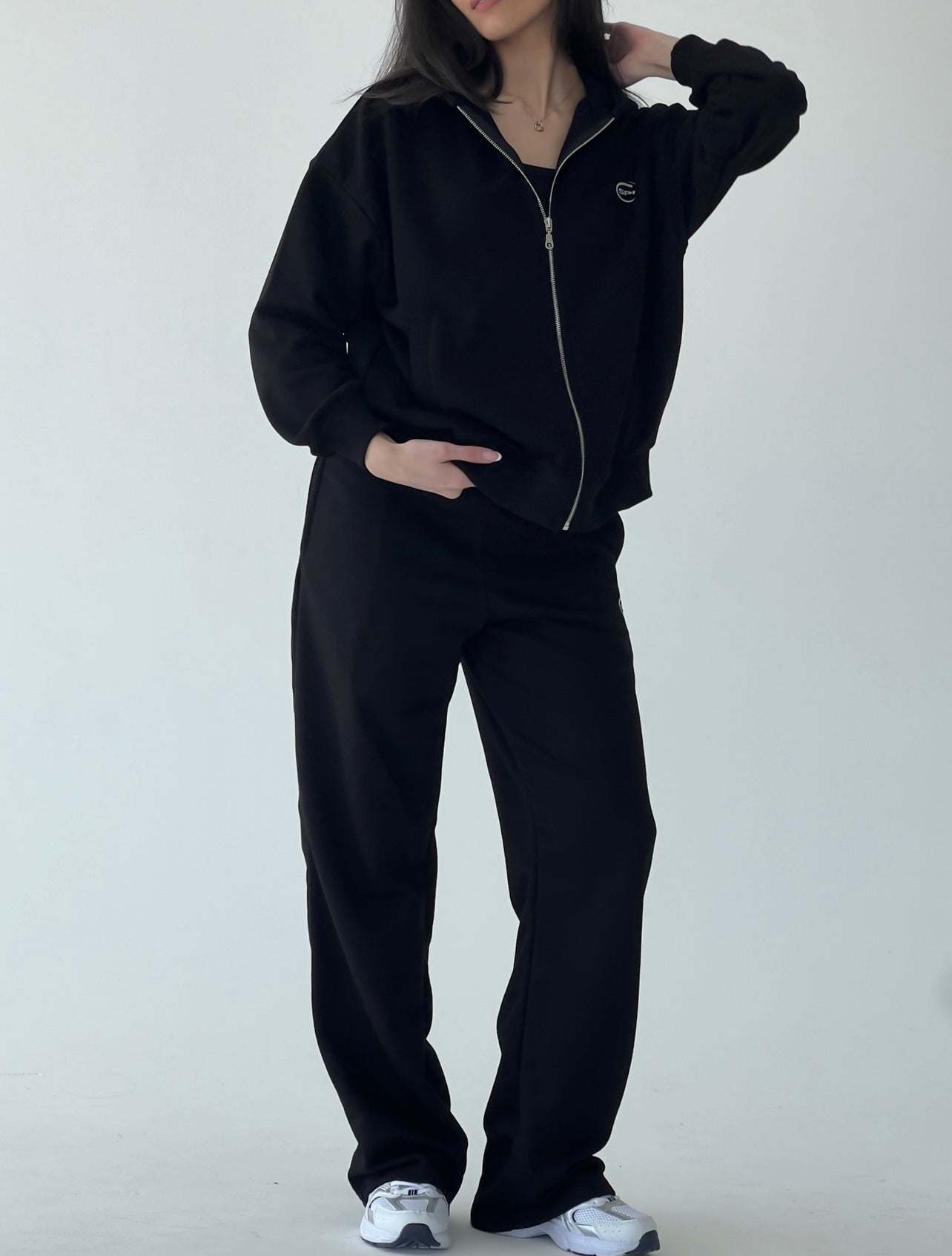 Black oversize zip-up hoodie