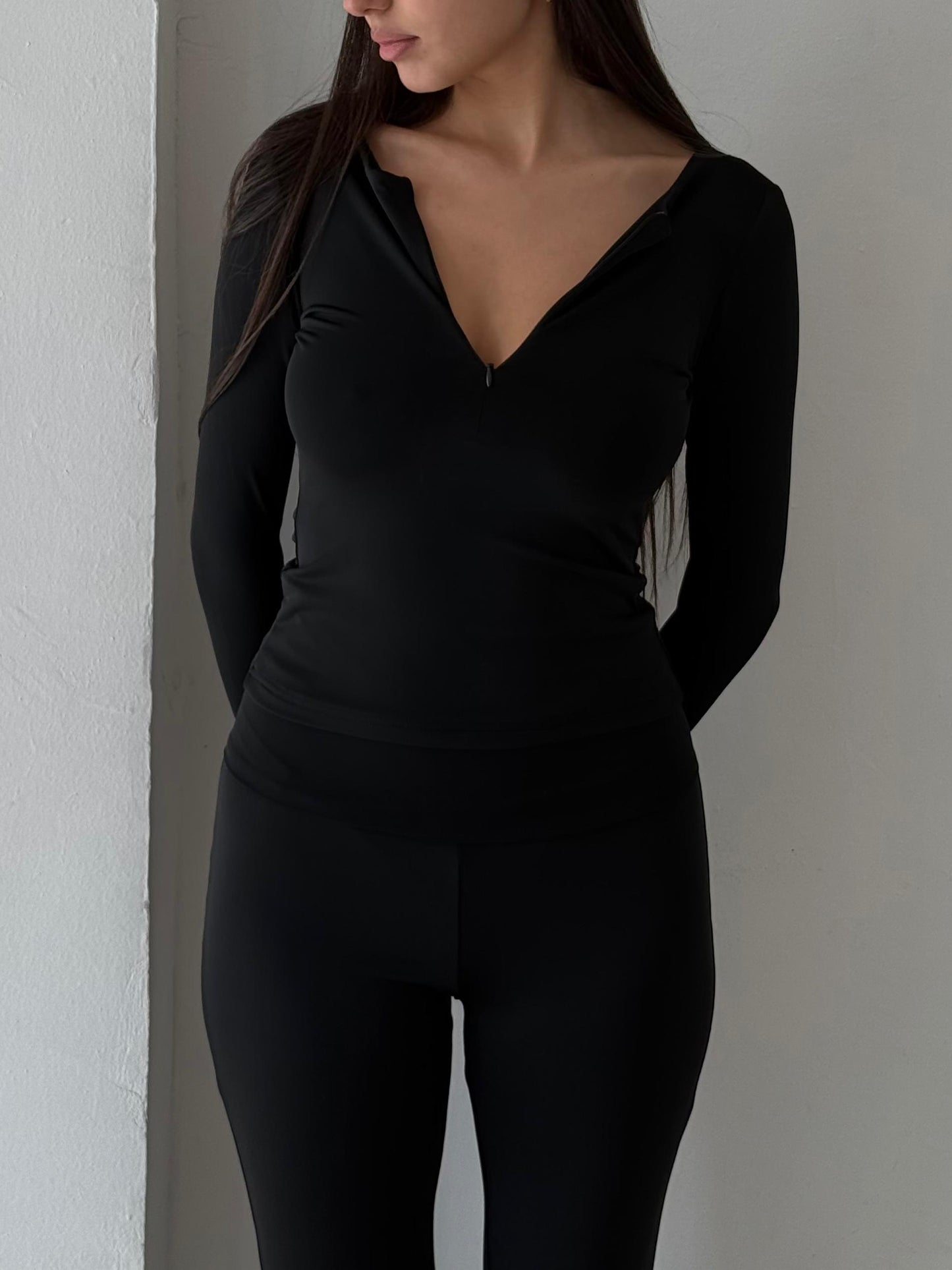 Black top with zipper