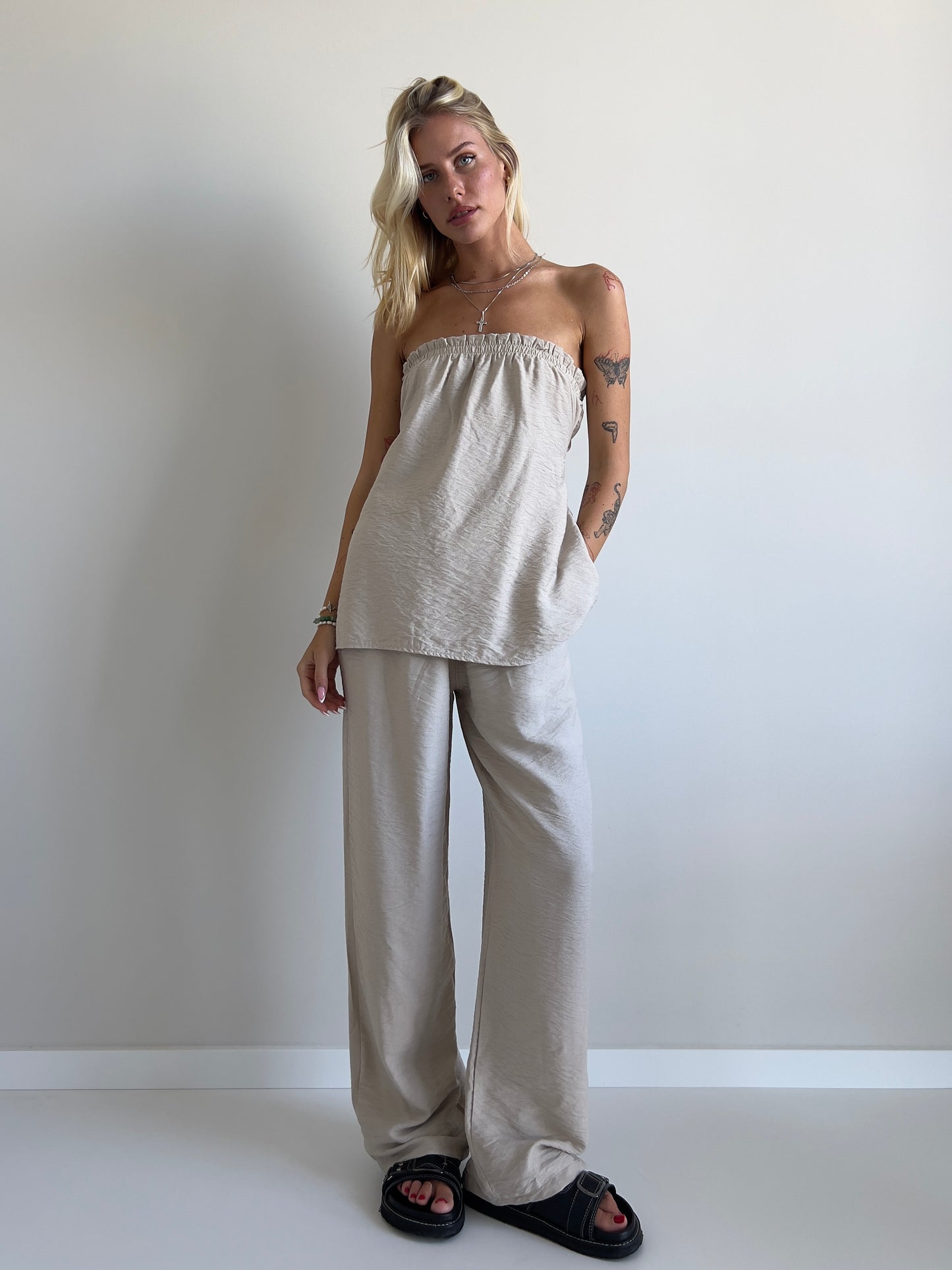 Creamy linen strapless tube top