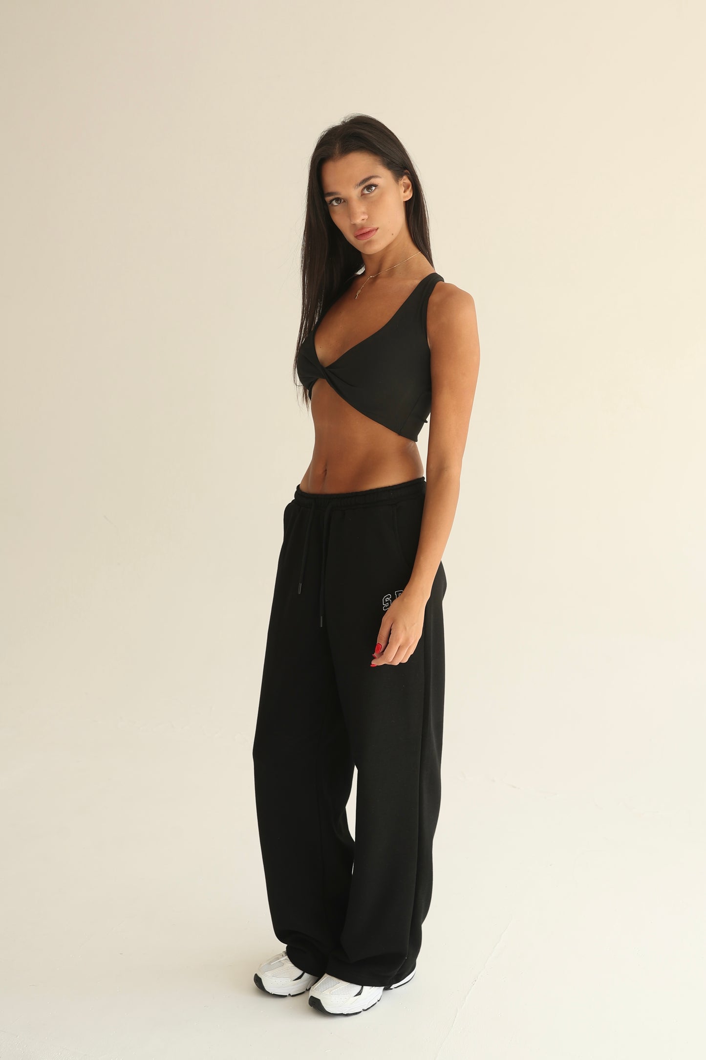 Black twisted top