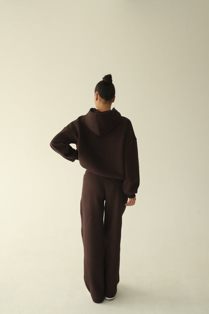 ყავისფერი დათბილული ჰუდი