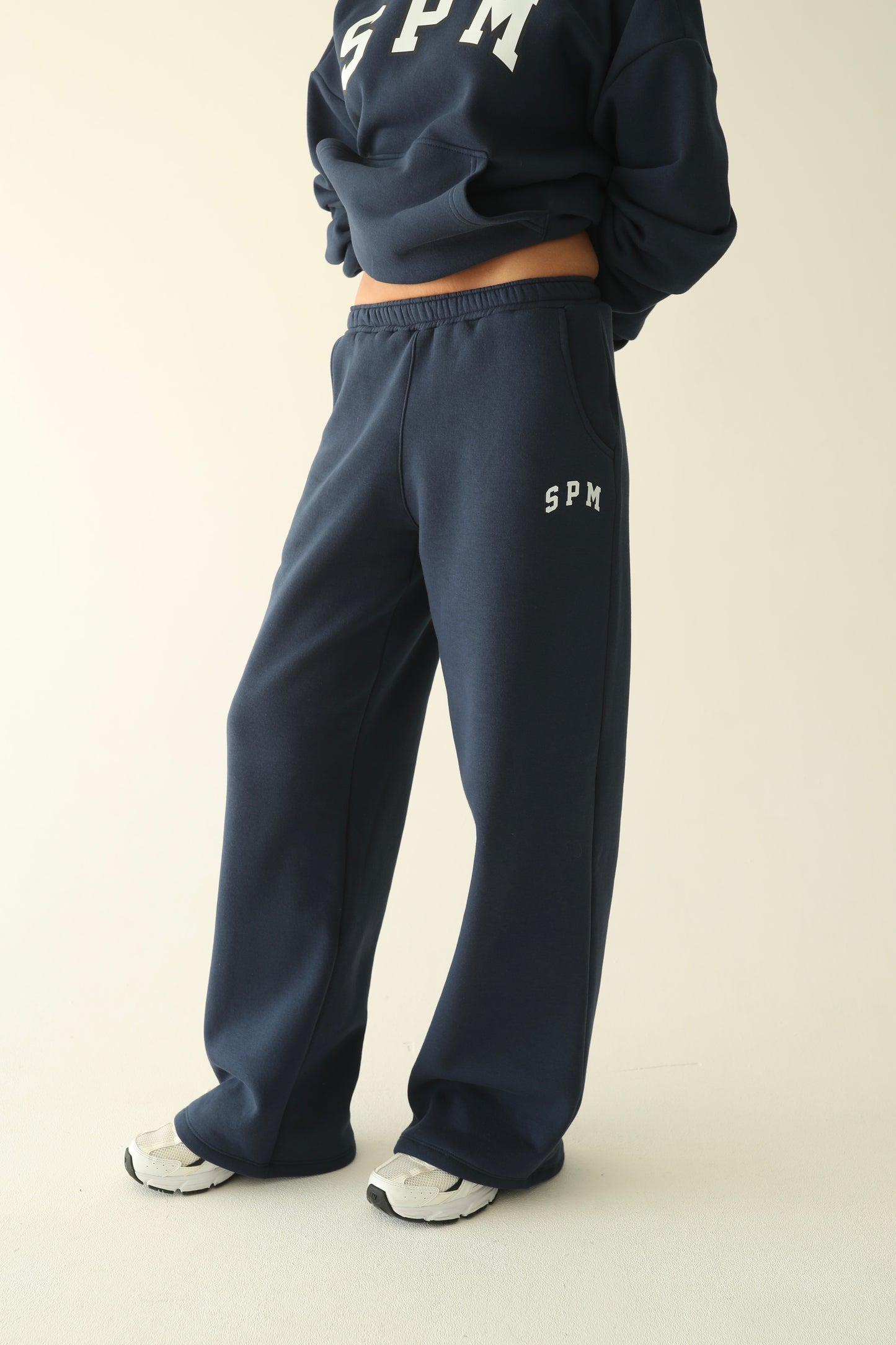 Navy blue warm straight sweatpants