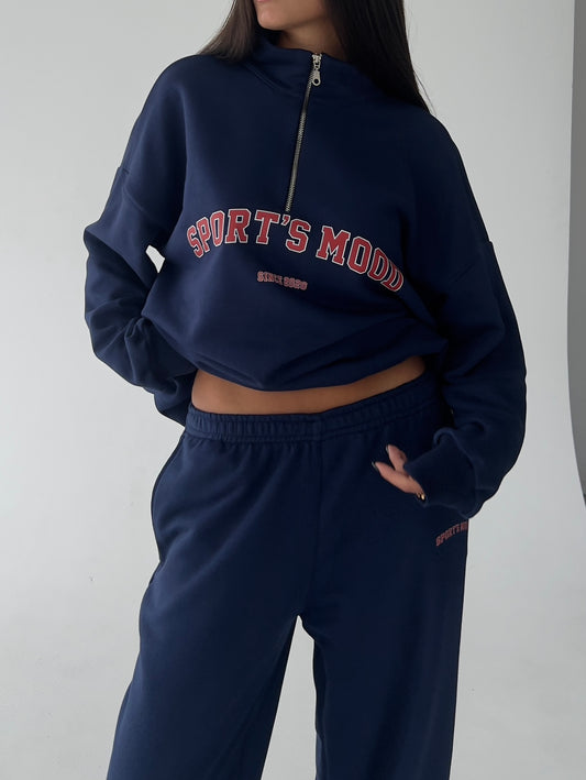 Navy blue sweatshirt with zipper