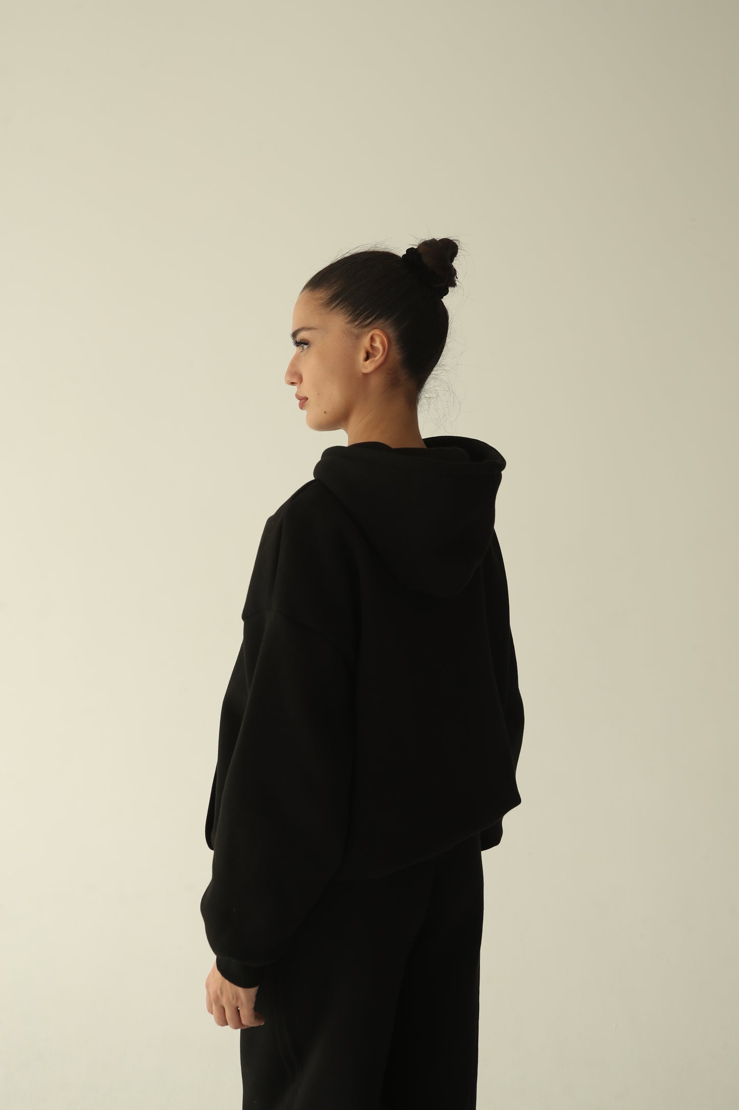 Black warm oversize hoodie