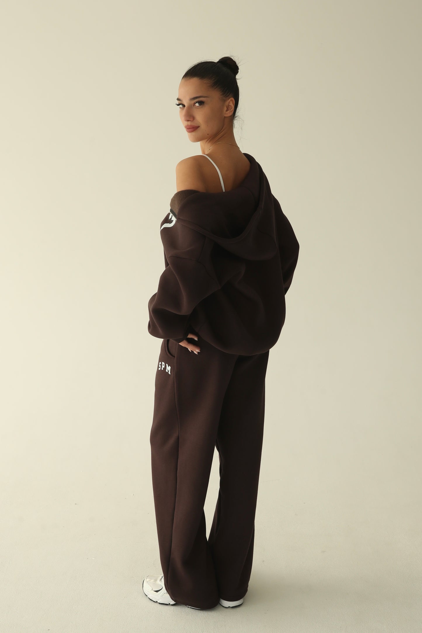 ყავისფერი დათბილული ჟაკეტი