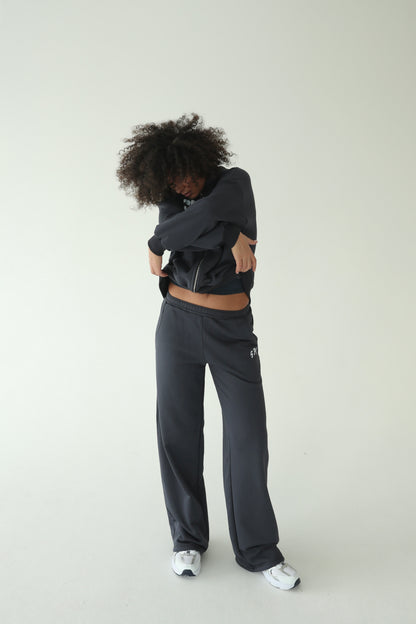 ნაცრისფერი სწორი სპორტული შარვალი