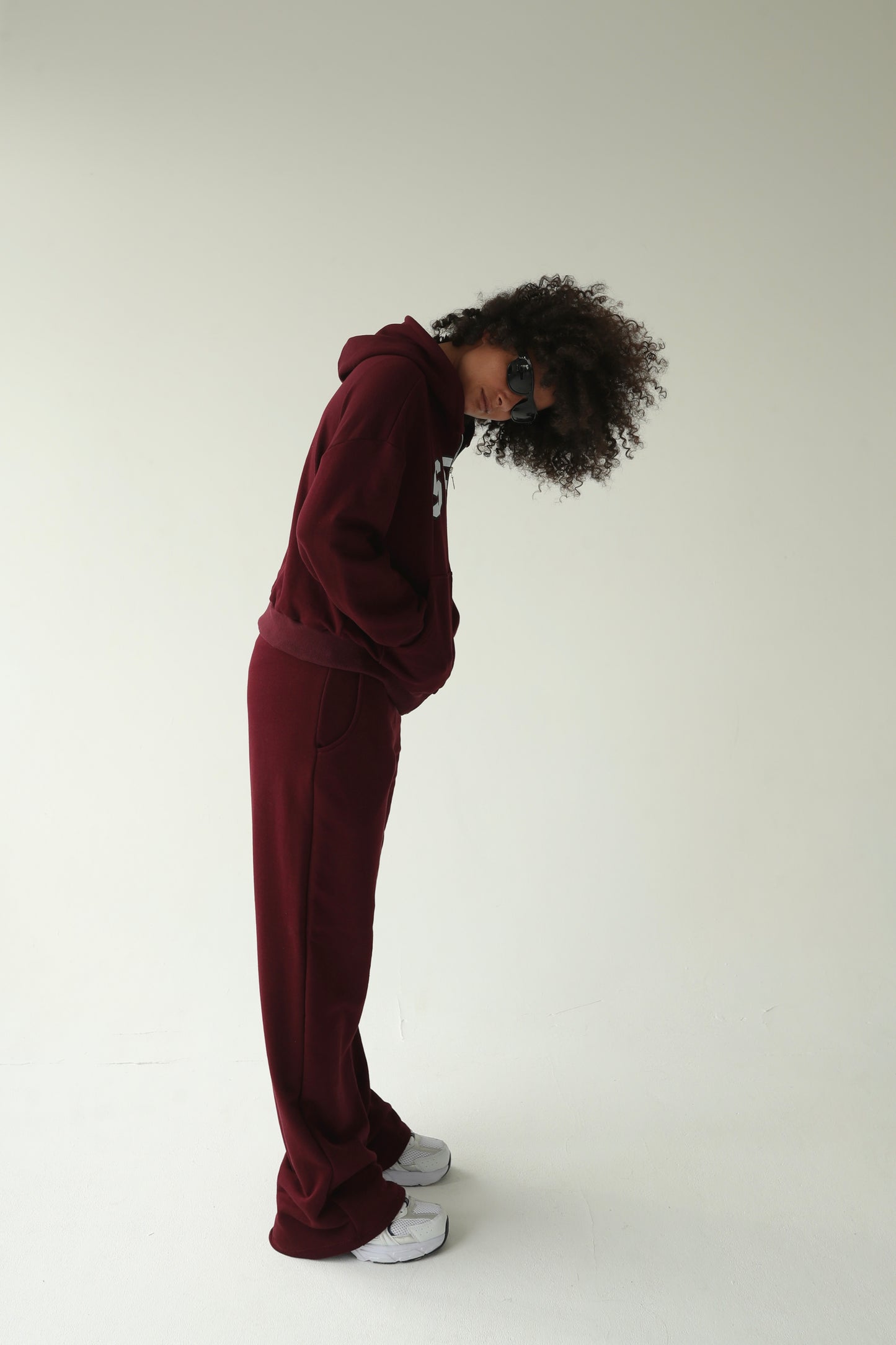 შინდისფერი სწორი სპორტული შარვალი