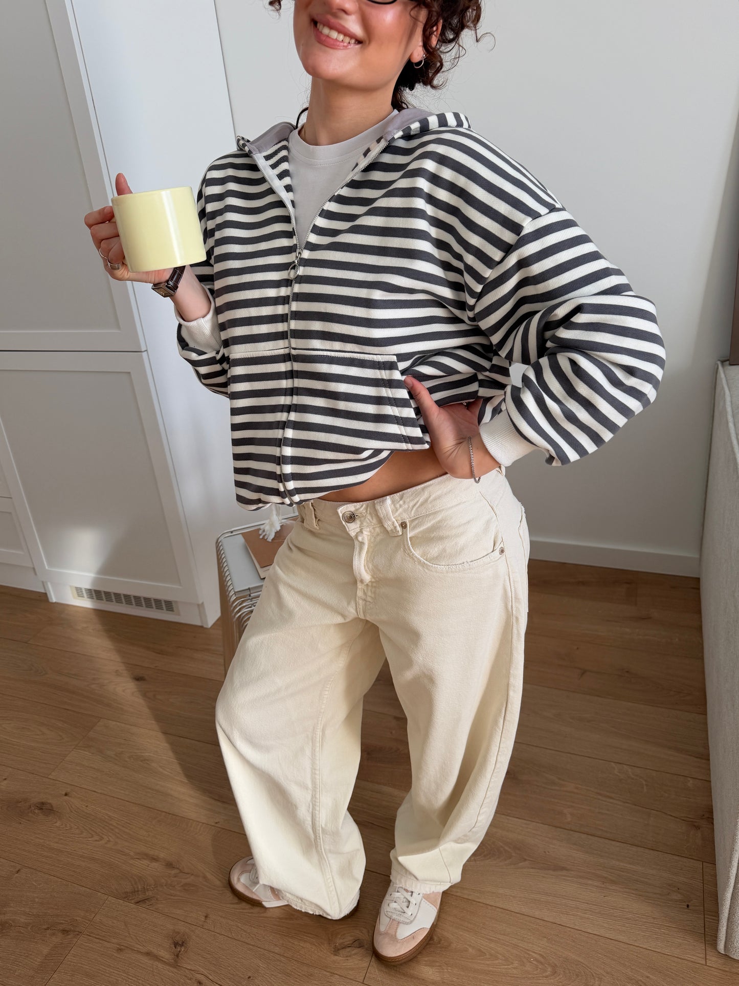 Striped oversize zip-up hoodie
