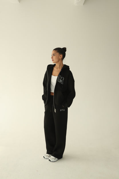Black warm oversize zip-up hoodie