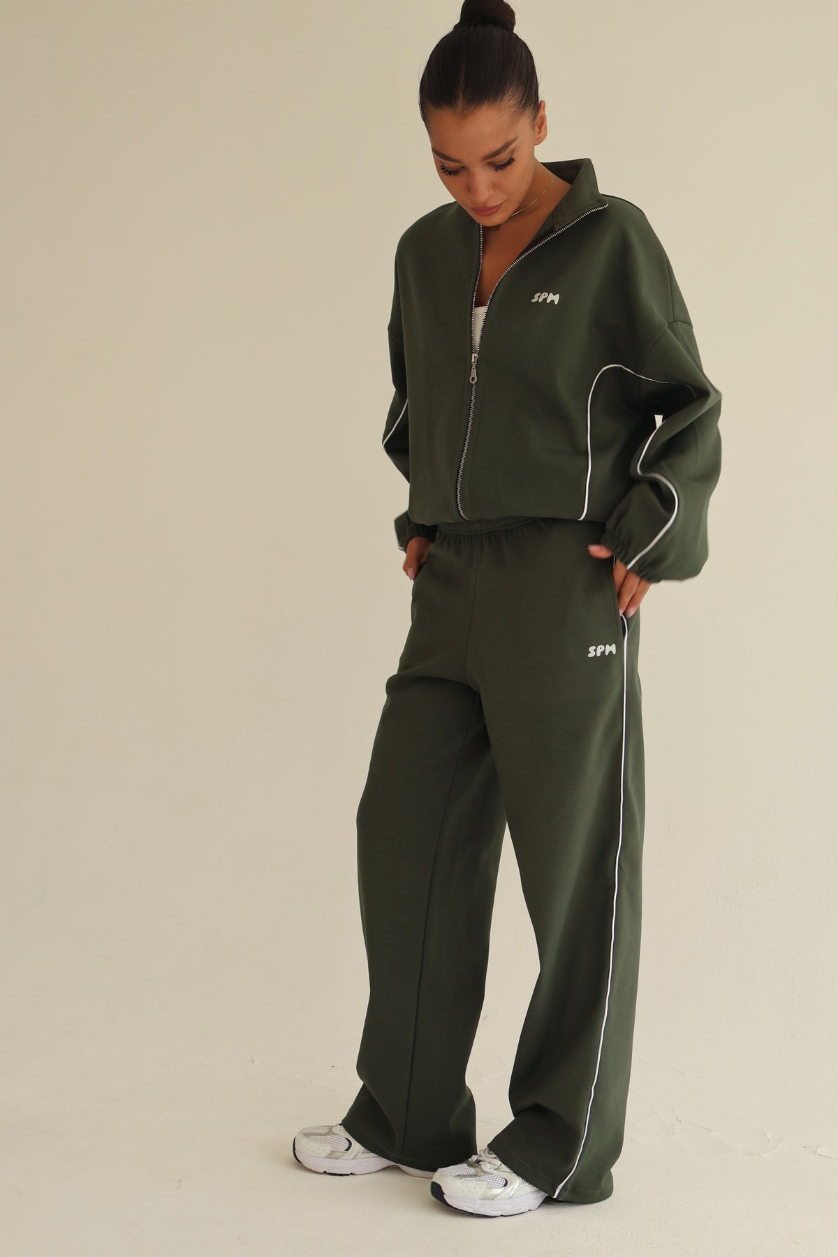 Khaki arc line track jacket