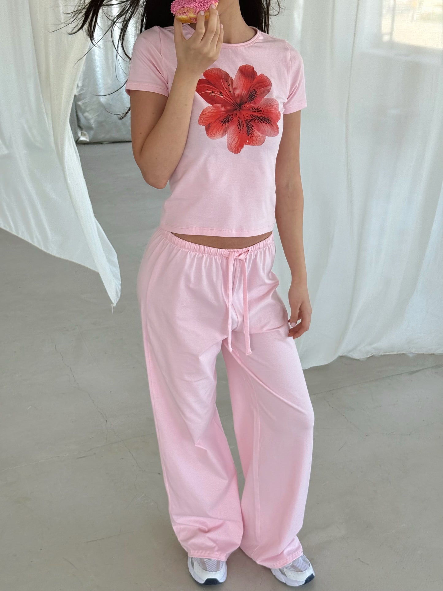 Baby pink top with res flower