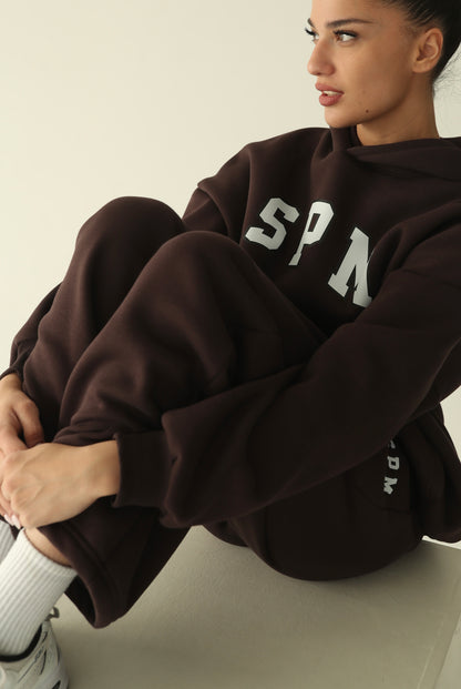 ყავისფერი დათბილული ჰუდი