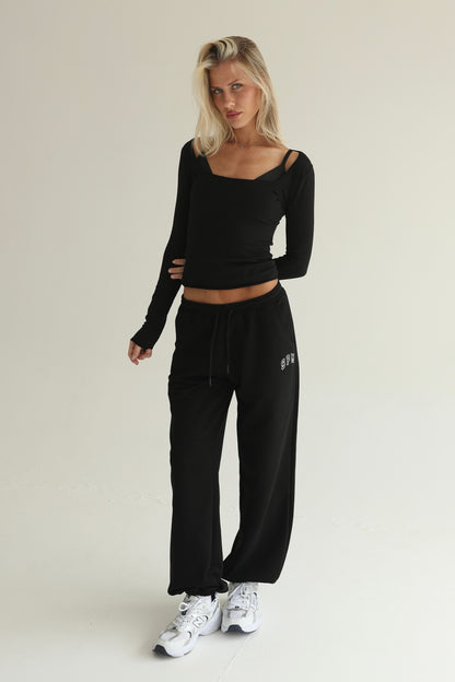 Black sweatshirts with rubber bottom