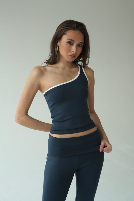 ლურჯი ცალმხრიანი ტოპი