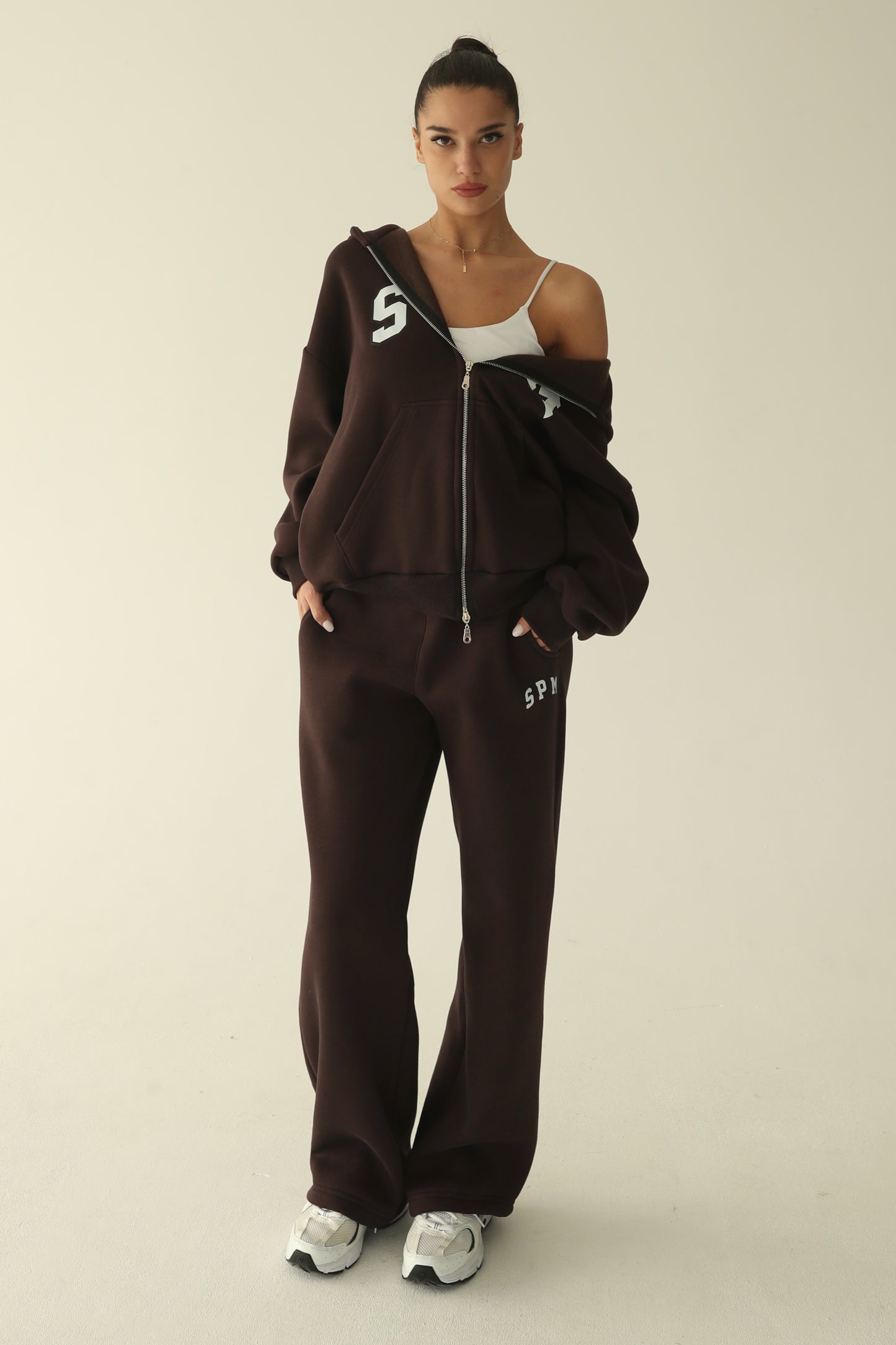 ყავისფერი დათბილული ჟაკეტი