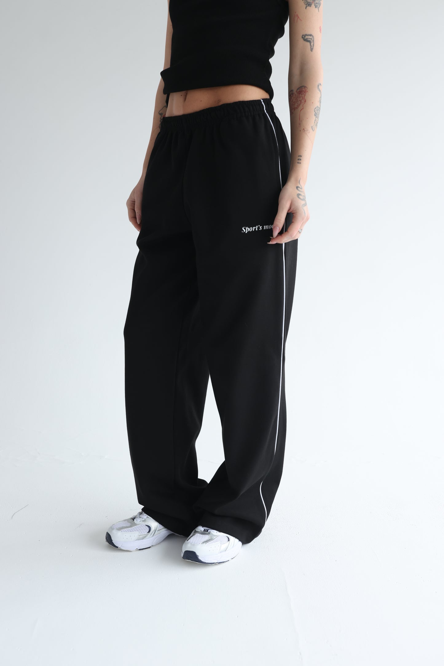 Black straight line sweatpants