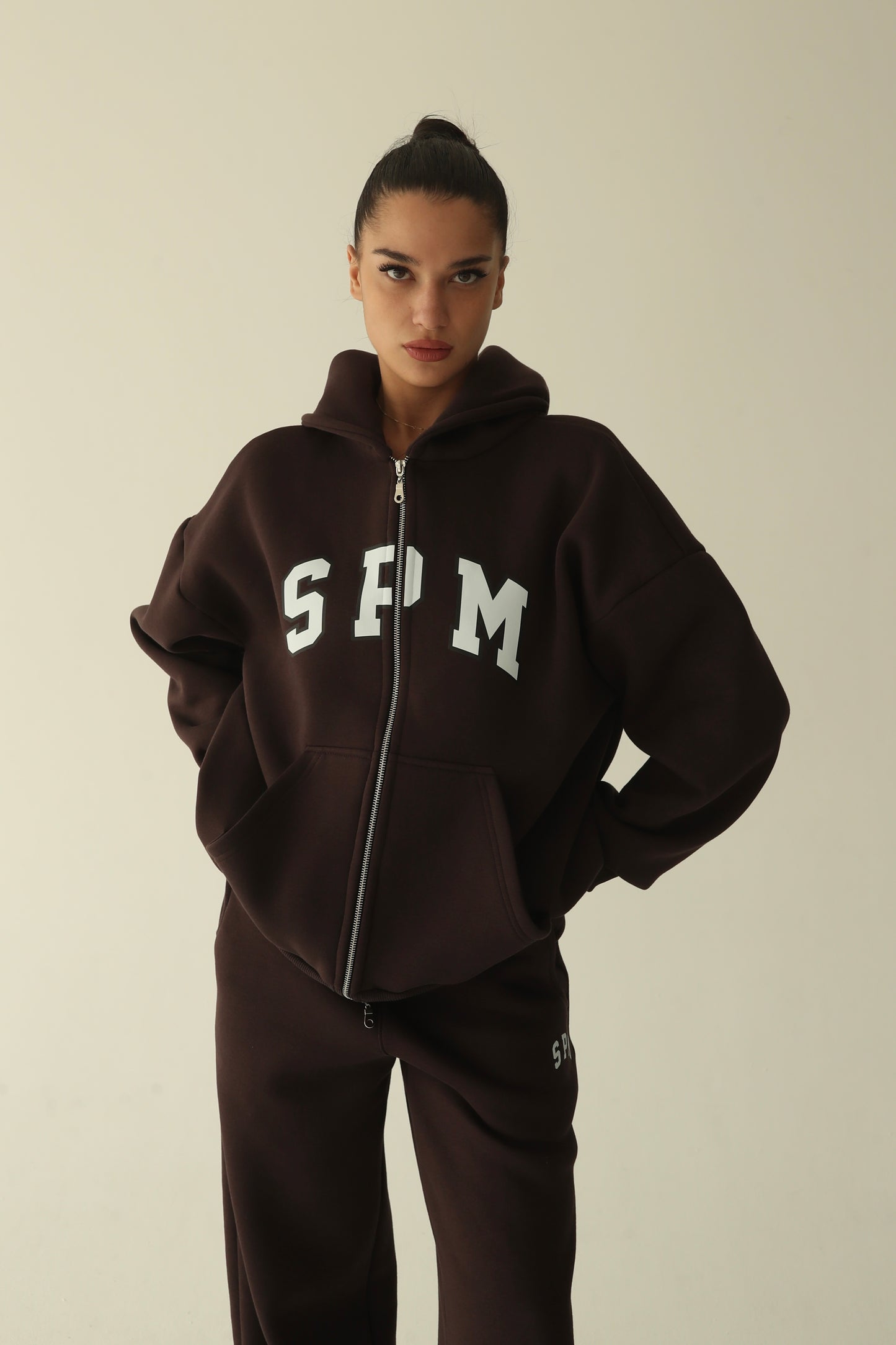 ყავისფერი დათბილული ჟაკეტი