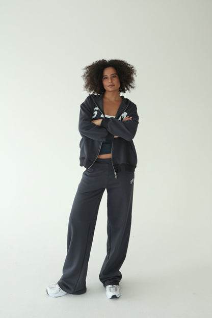 ნაცრისფერი სწორი სპორტული შარვალი