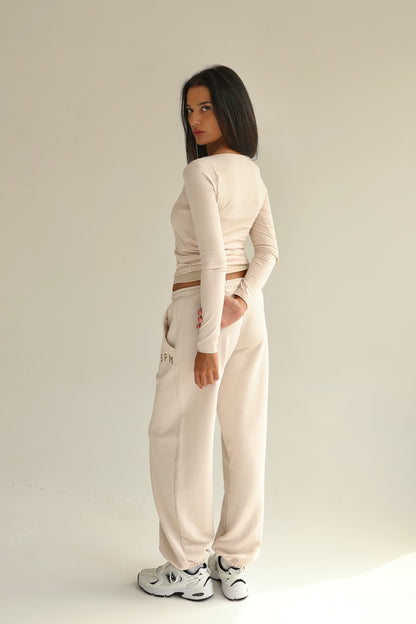 Vanilla cream sweatpants with rubber bottom