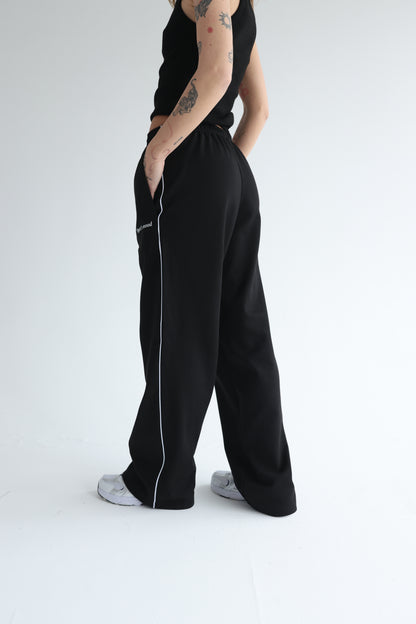 Black straight line sweatpants
