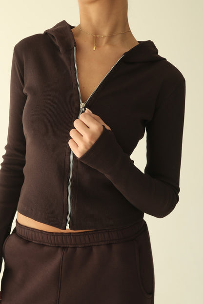 ყავისფერი ბამბის ჟაკეტი