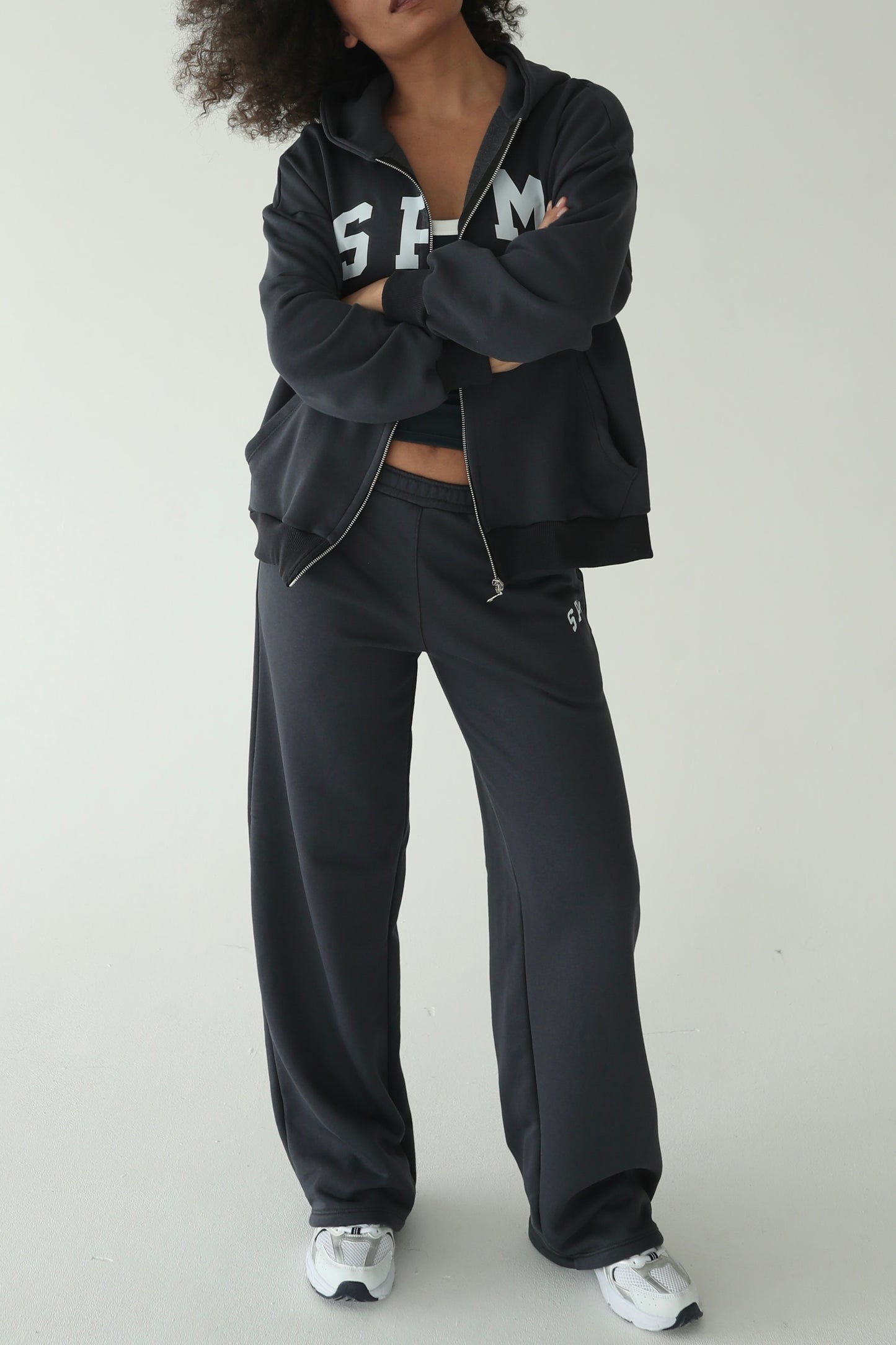 ნაცრისფერი ოვერსაიზ ჟაკეტი