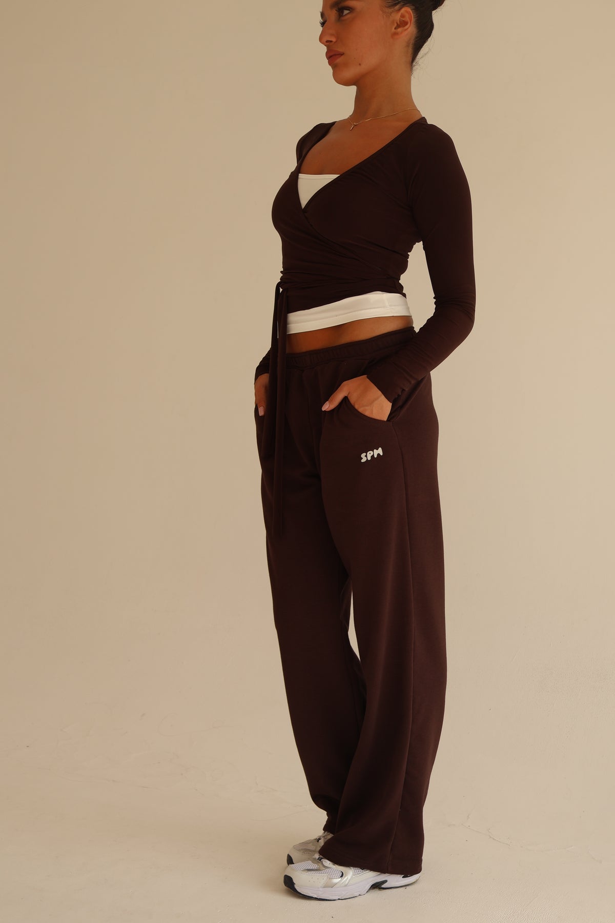 Dark brown straight sweatpants