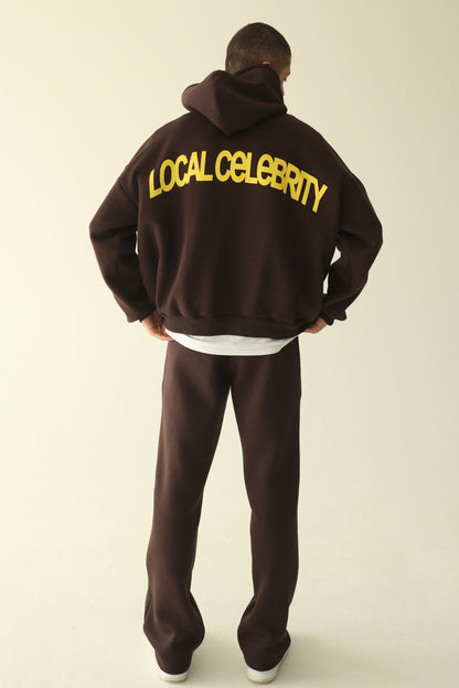 ყავისფერი დათბილული ჰუდი