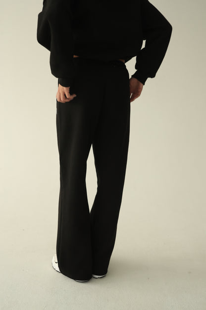 Black warm straight sweatpants