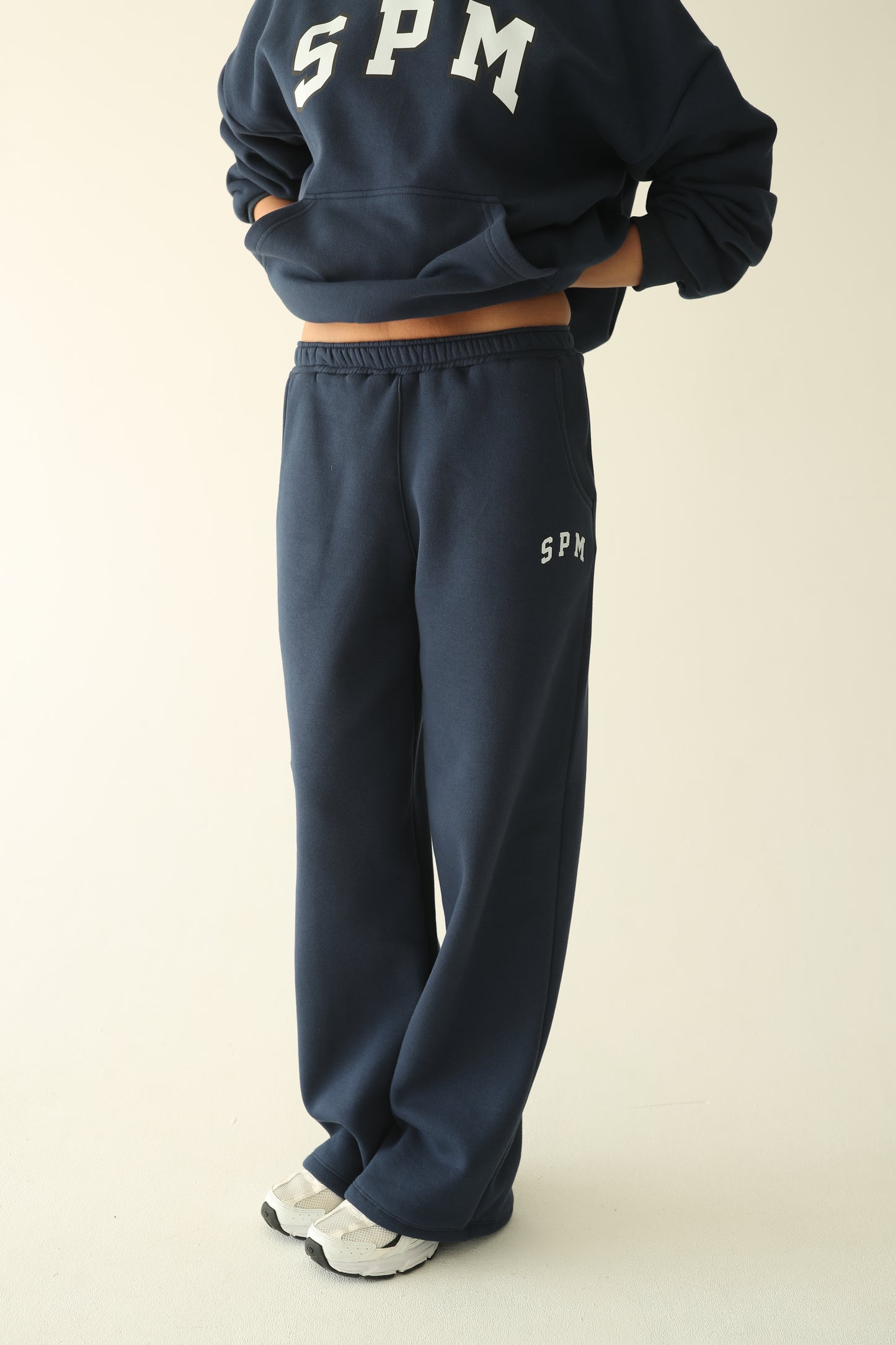 Navy blue warm straight sweatpants