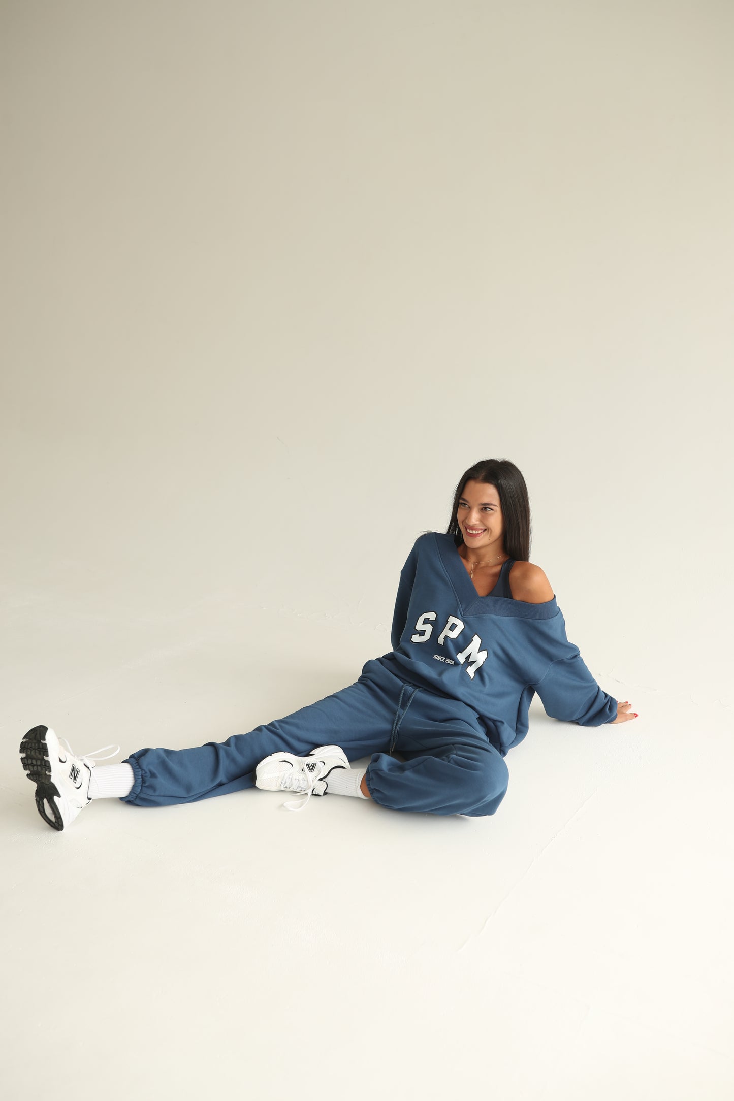 Midnight blue V neck sweatshirt
