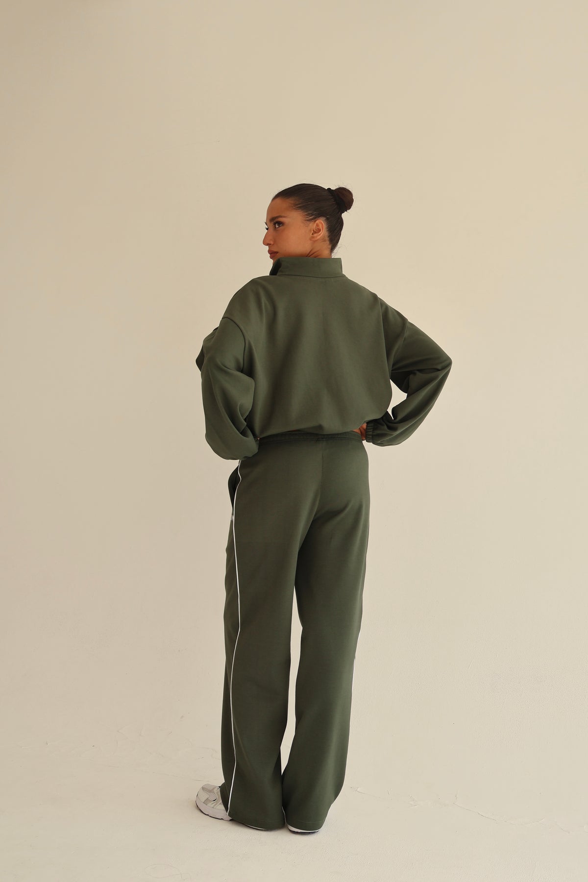 Khaki arc line track jacket