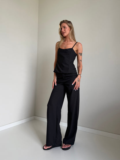 Black relaxed Mid-Rise Trousers