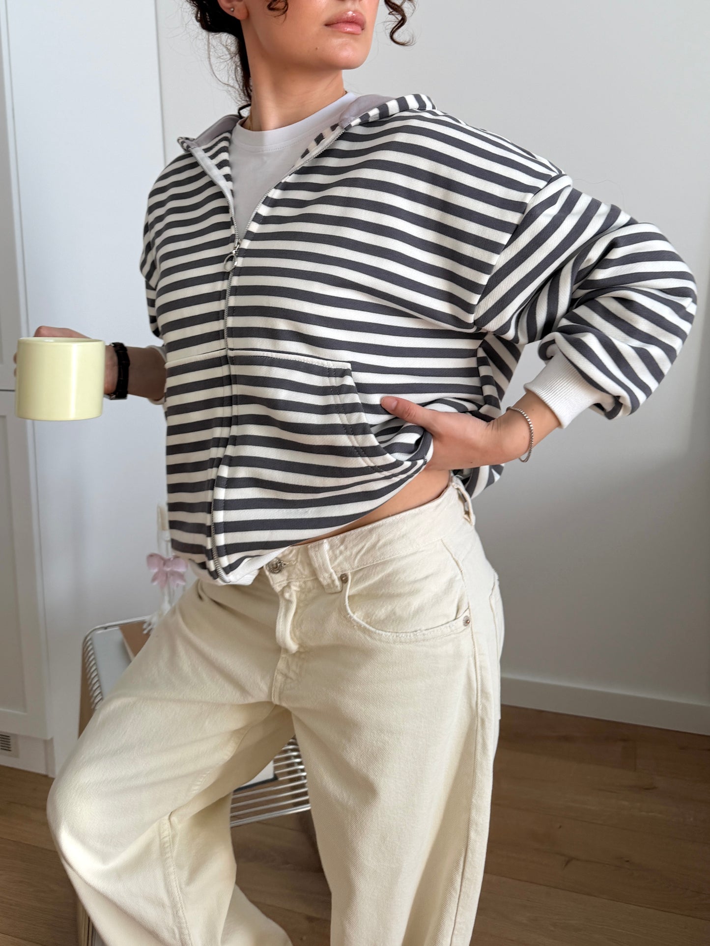 Striped oversize zip-up hoodie