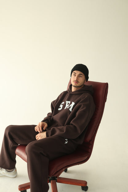 ყავისფერი დათბილული ჰუდი