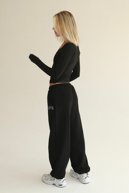 Black sweatshirts with rubber bottom