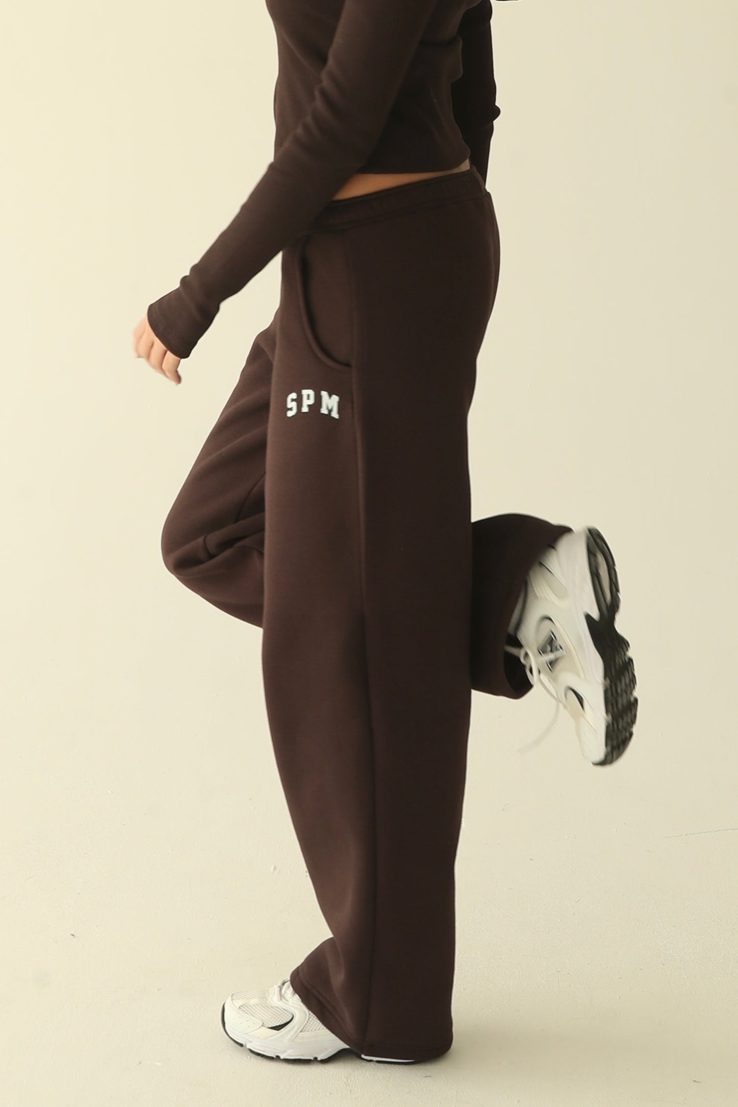 ყავისფერი დათბილული სწორი შარვალი